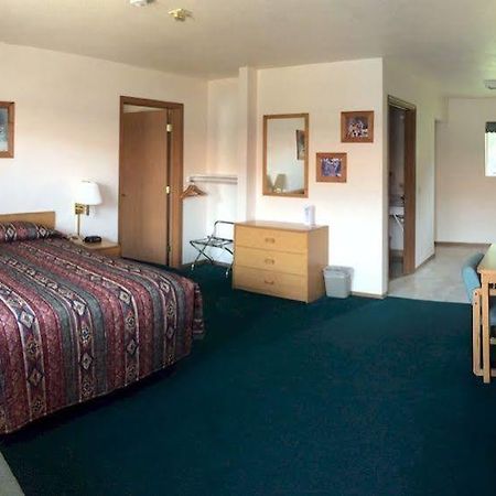 Mini Golden Inns Motel Hungry Horse Bagian luar foto