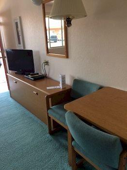 Mini Golden Inns Motel Hungry Horse Bagian luar foto